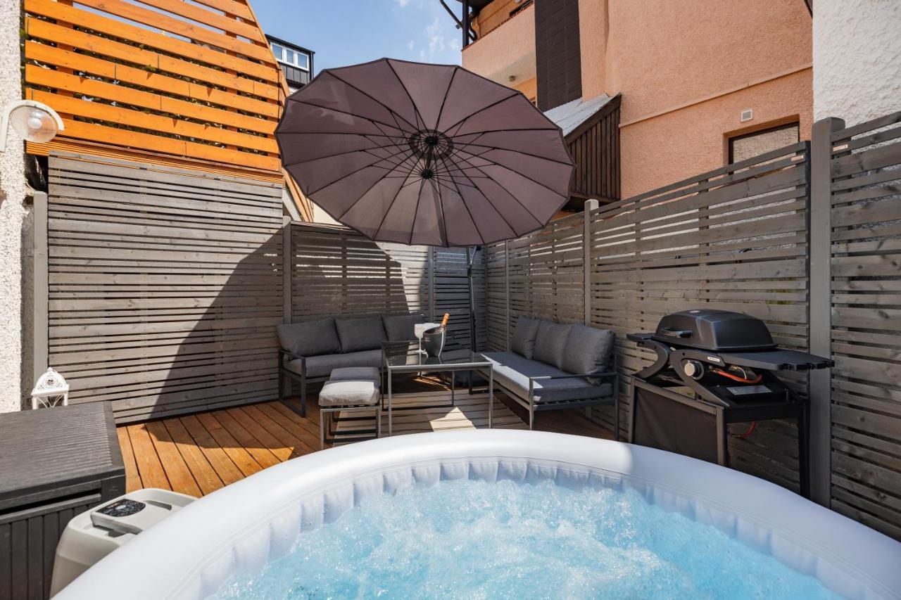 Terrace Apartment With 5 Rooms, Whirlpool And Bbq 아우크스부르크 외부 사진